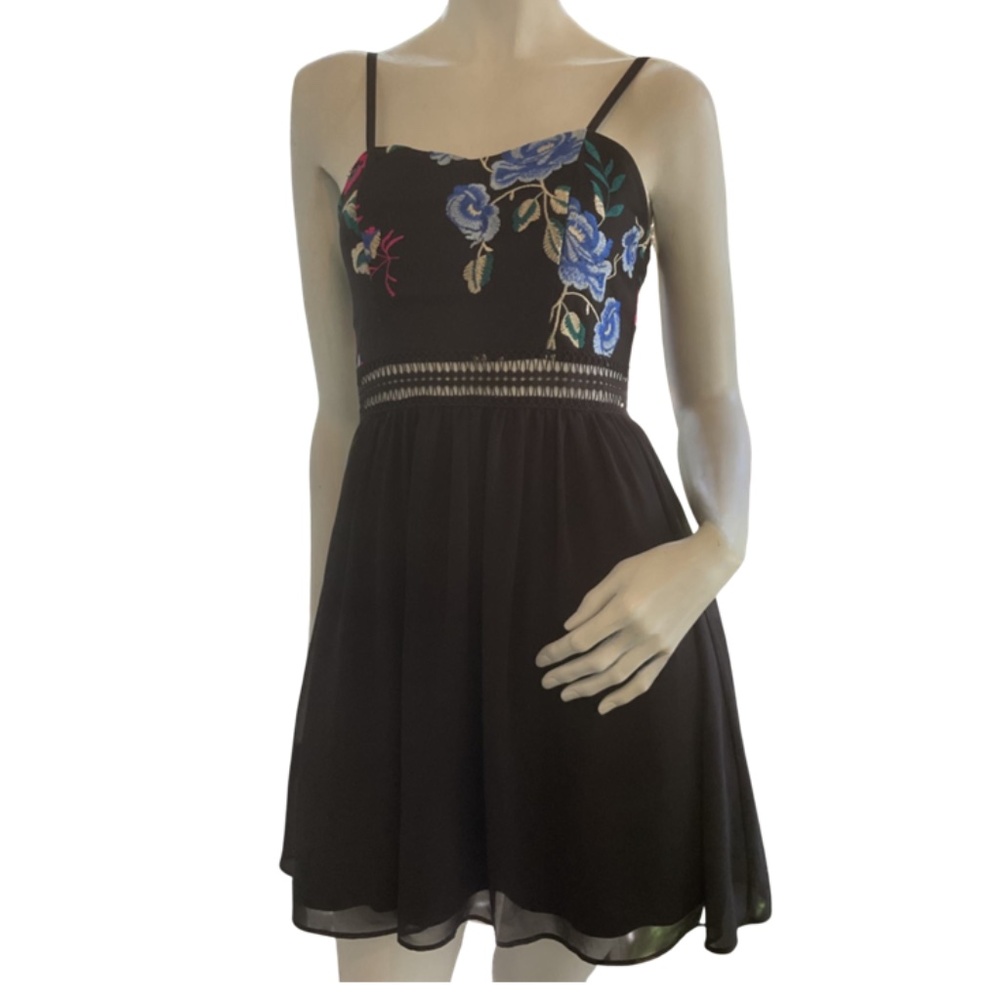 BCX black Dress W/ Floral Embroidery Spaghetti strap Dress